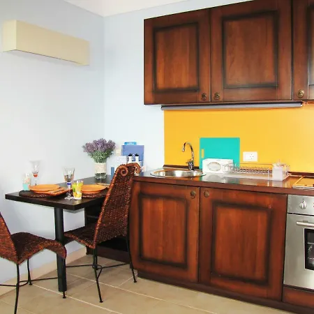 דירה Oasis Vip Club - Boutique Studio סאני ביץ'