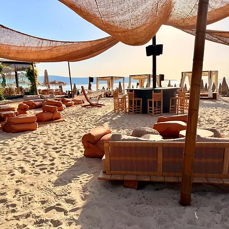 Oasis Vip Club - Boutique Studio Sunny Beach
